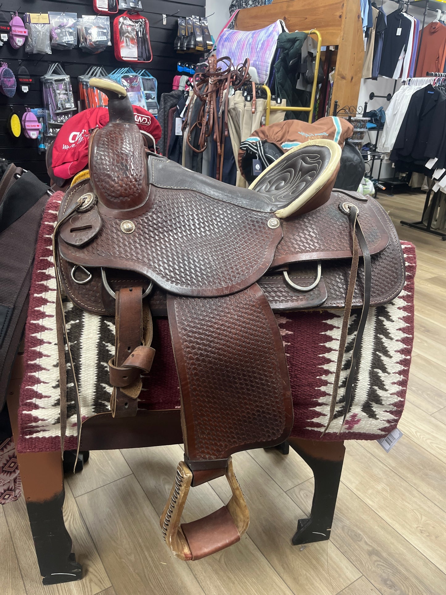 Circle S Roping Saddle 15.5” - Pre Loved