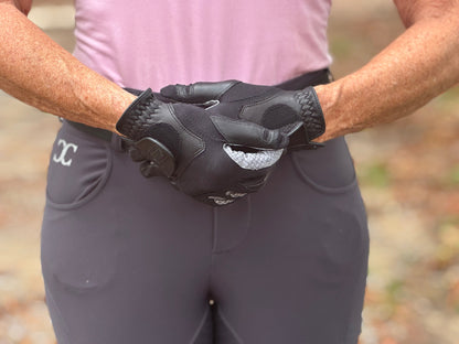 Oil-Tac Copper Tech™️ Leather Premium Riding Glove in Black - Riders Choice Supply Co