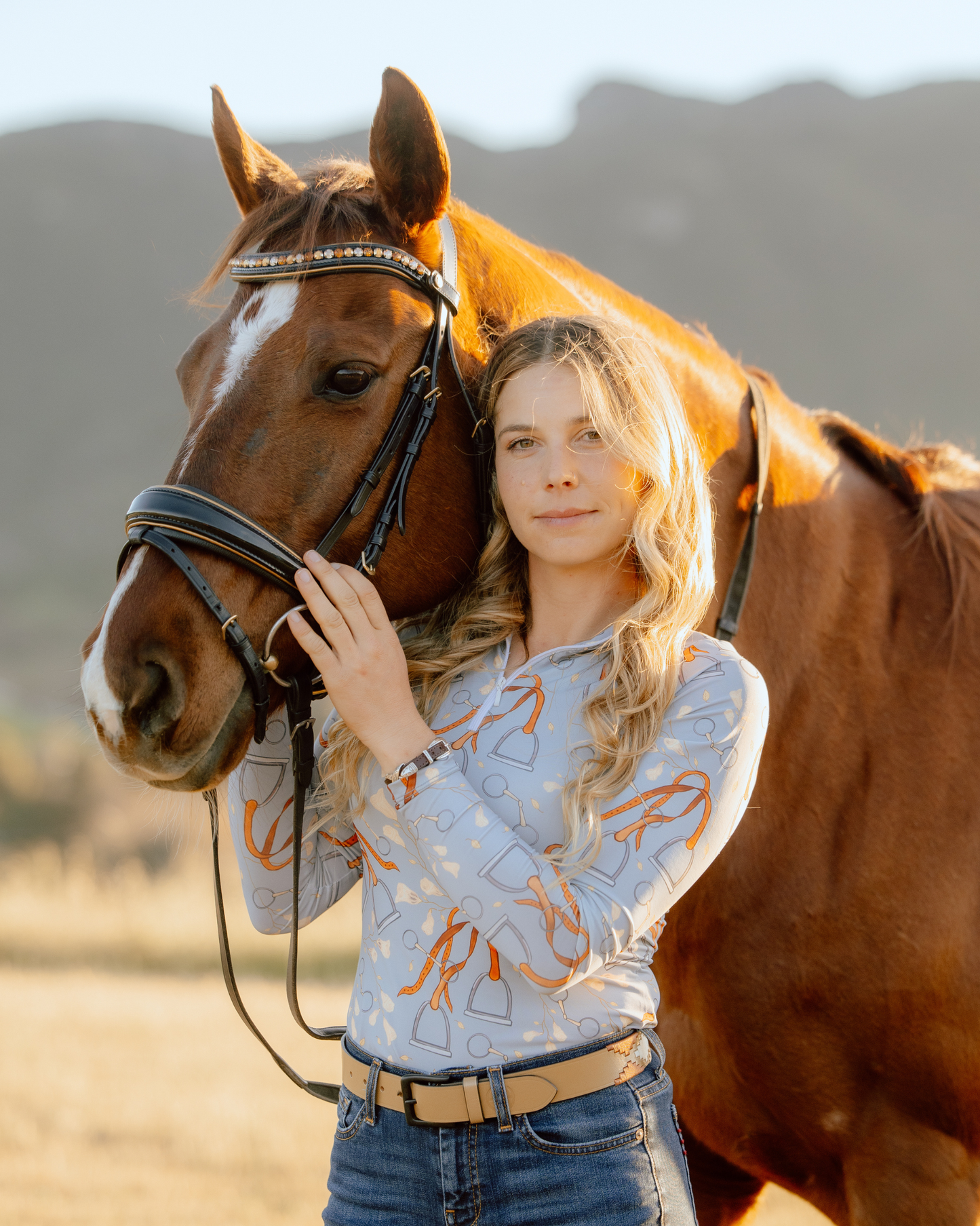 D. D. Impulsion & Straightness KASSIDY Long Sleeve Signature Sunshirt