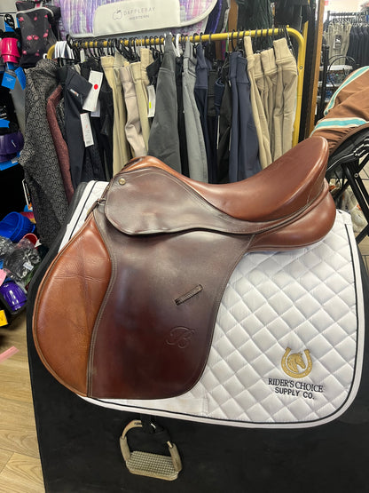 Bates Caprilli 16.5” - Pre Loved