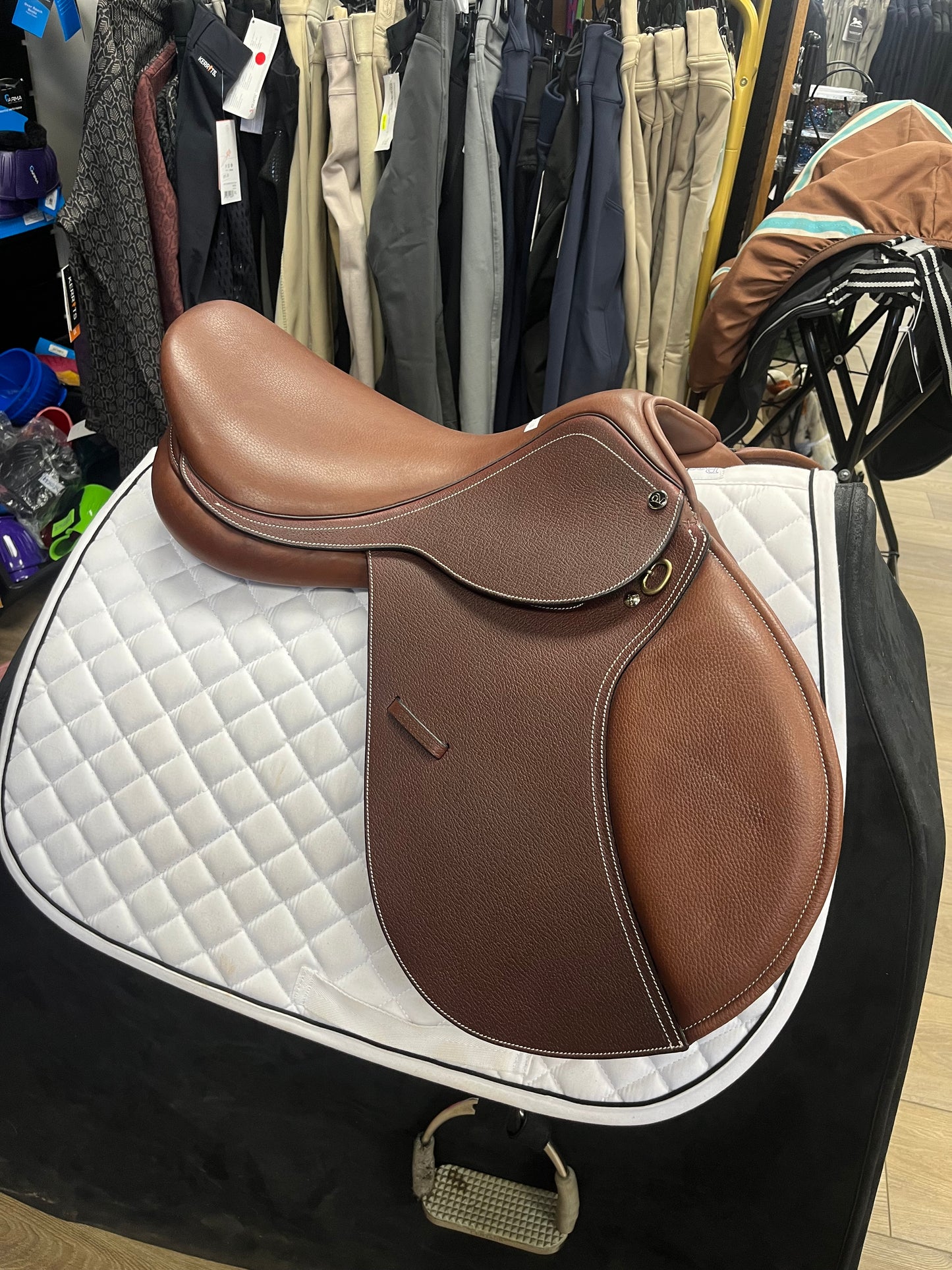 Ovation Competition XCH Jumping Saddle 16.5 - Pre Loved