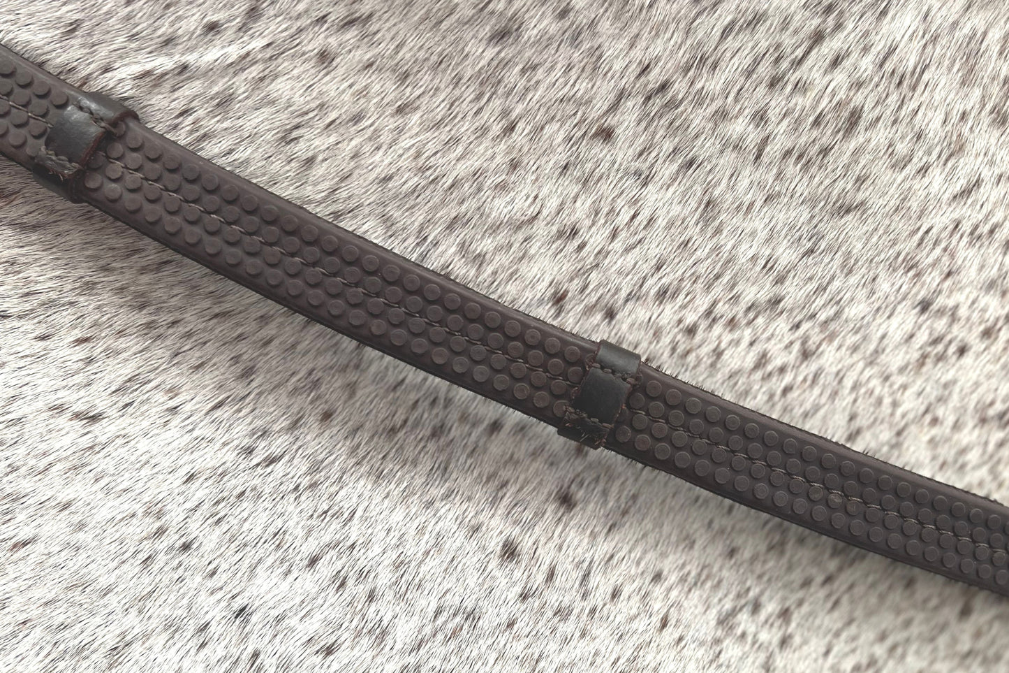 Super Grip Reins -Heavy Rubber Rein for Ultimate Grip- Hand Stops 5" (13cm) Apart - Riders Choice Supply Co