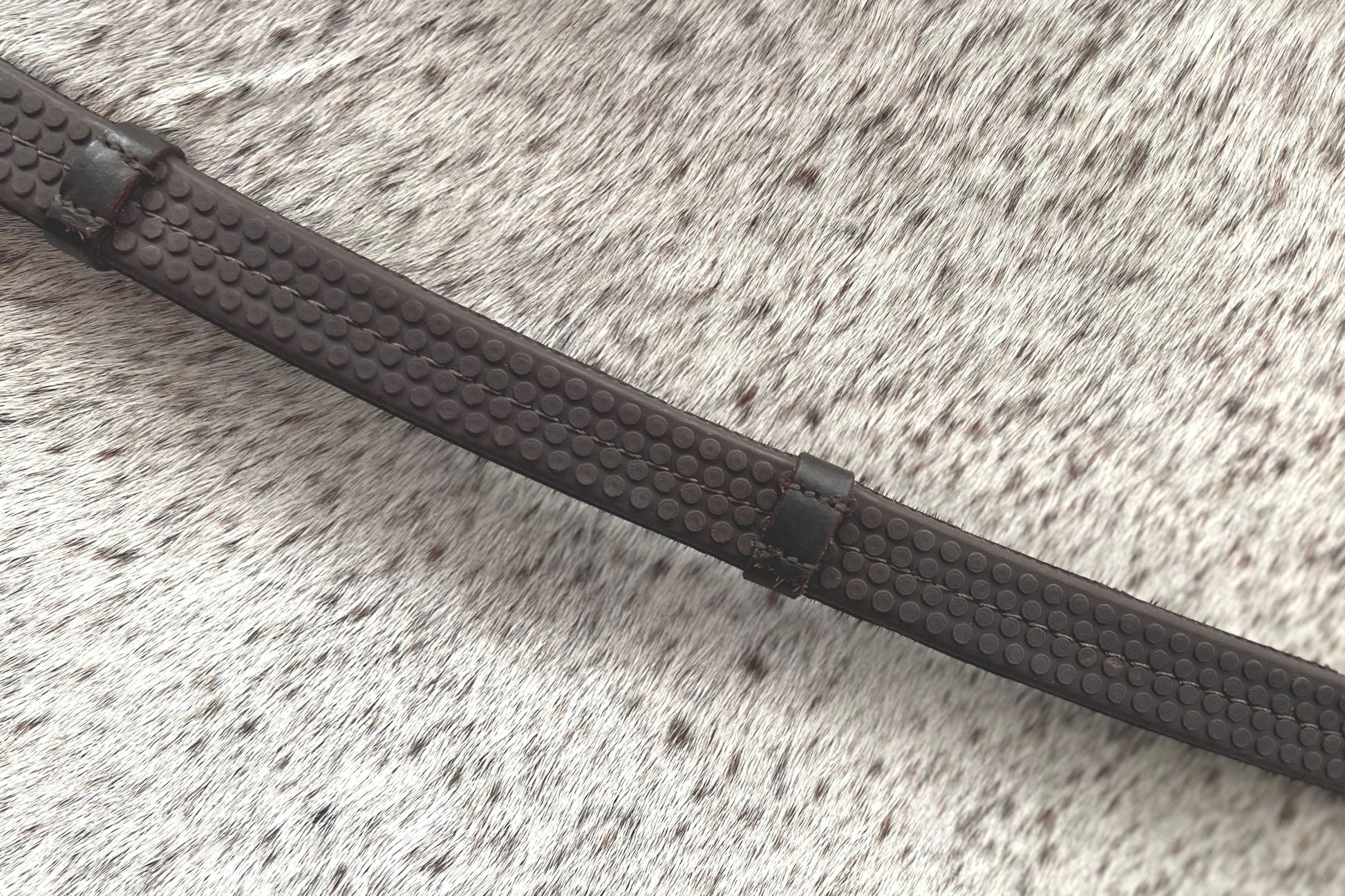 Super Grip Reins -Heavy Rubber Rein for Ultimate Grip- Hand Stops 5" (13cm) Apart - Riders Choice Supply Co