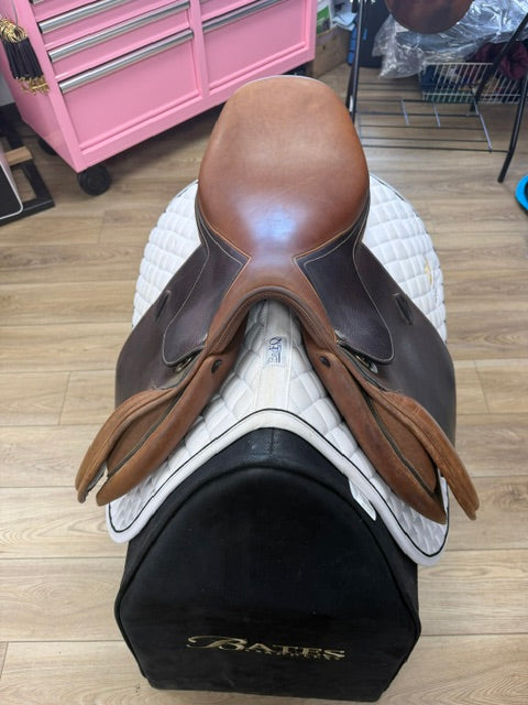 PRE-LOVED: Beval Heritage Saddle 16.5"